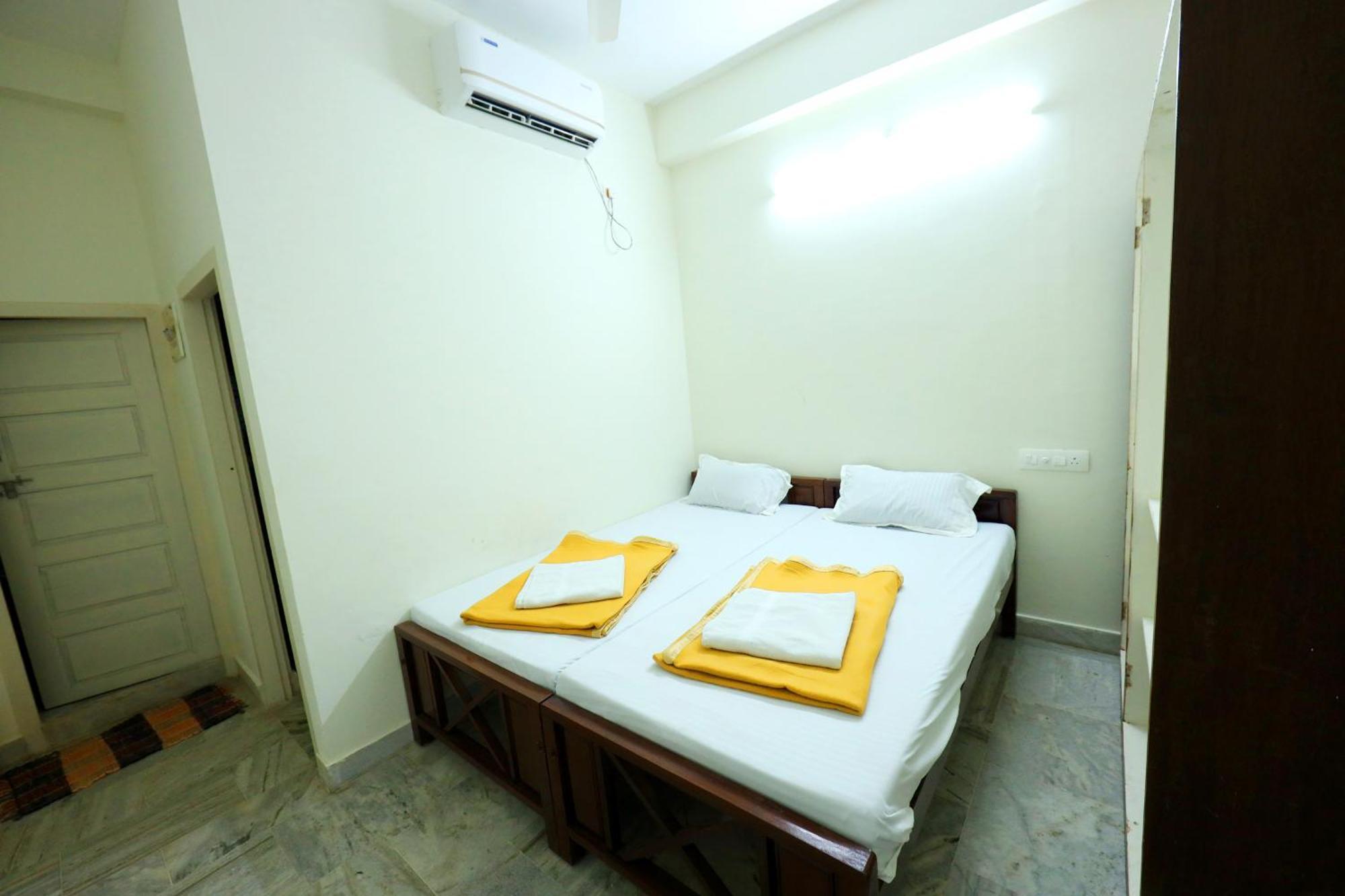 Hotel Temple View Residency Chottanikara Exterior foto